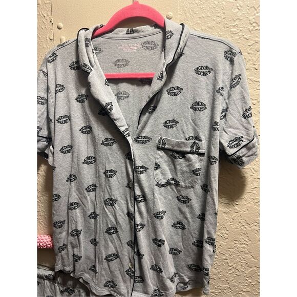 Victoria’s Secret Grey Button Up Sleep Shirt And Shorts Set Woman’s Size Small P - Picture 2 of 9